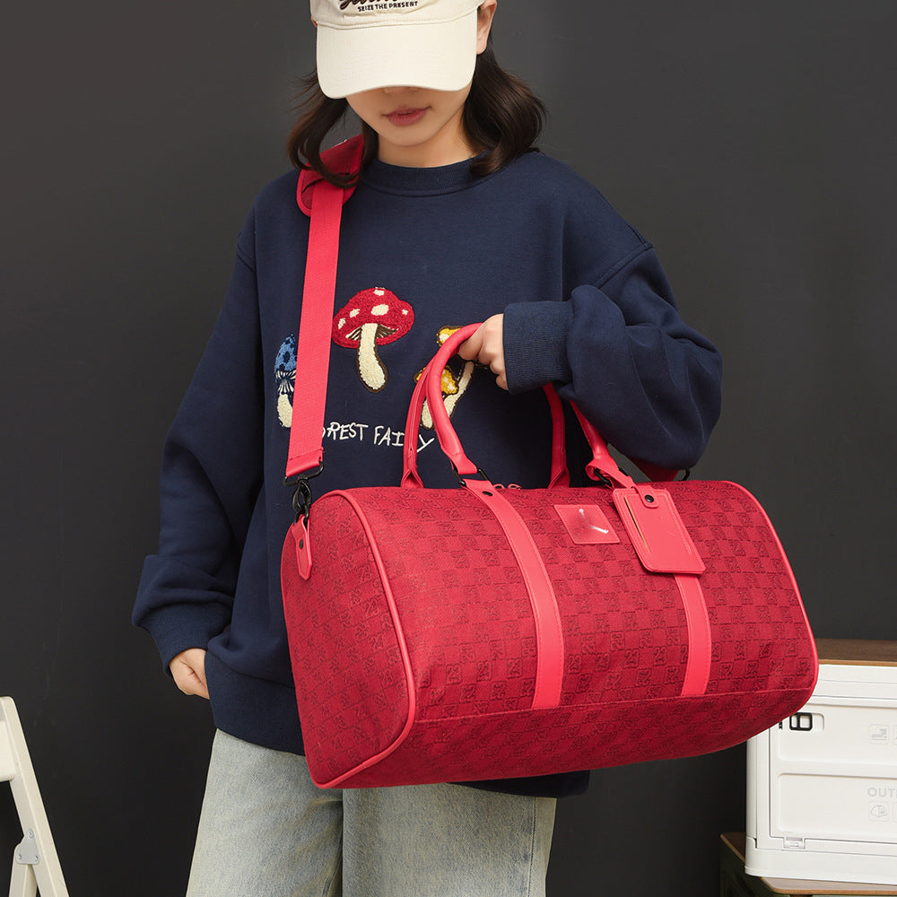 Compact and large-capacity travel bag